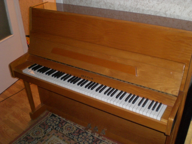 Авито куплю пианино б у. Рига-120 фортепиано. Пианино Riga. Фортепиано Riga. Пианино Минск.