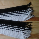 Дешево комплект двойка-девушка шарф , варежки