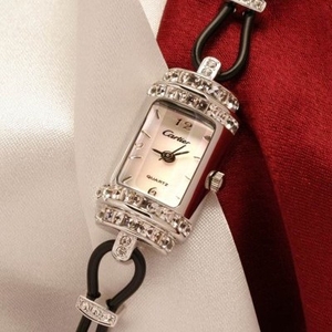 Часы наручные женские Cartier Tank Louis Cartier 38.47 Новые Гарантия