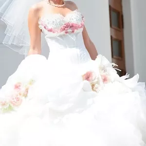 Восхитительное дизайнерское свадебное платье