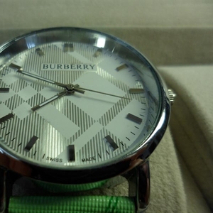 Наручные часы: Burberry
