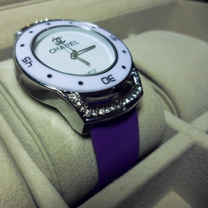 Часы: Chanel - пять цветов