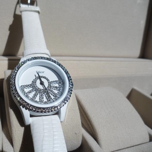 Наручные часы: Dior Women White