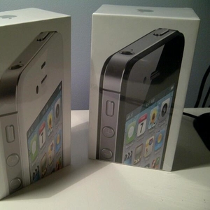 Apple iPhone 4s с доставкой по РБ.