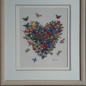 Картина «Сердце из бабочек»,  ручная работа.