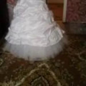 Продам красивое свадебное платье за 1000000