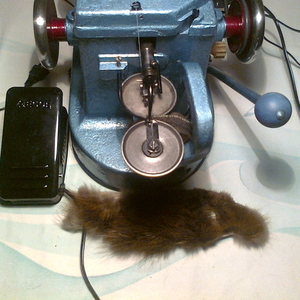 скорняжная швейная настольная машина для пошива и ремонта изделий из м