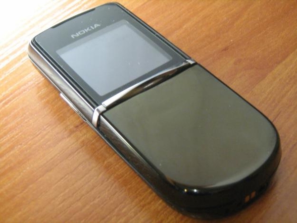 Продам Nokia 8800 Sirocco Black Edition,  идеал,  комплект.