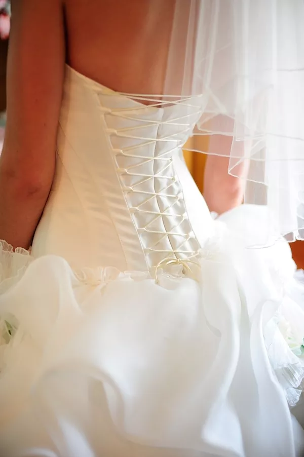 Восхитительное дизайнерское свадебное платье 2