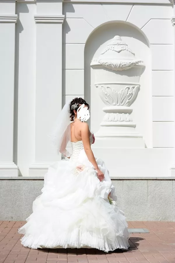 Восхитительное дизайнерское свадебное платье 4