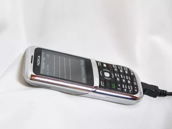Nokia 8899 3 сим(одновременно). Новый 