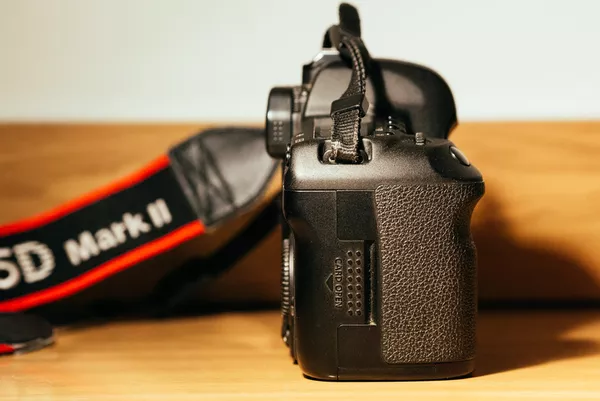 Canon EOS 5D Mark II 5