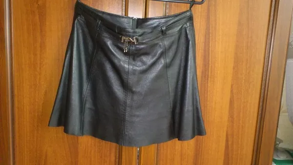 Продам черную кожаную  юбку 2