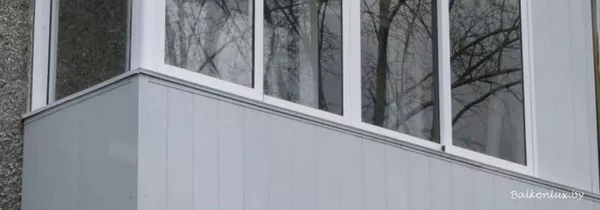 Чем лучше обшить балкон снаружи?