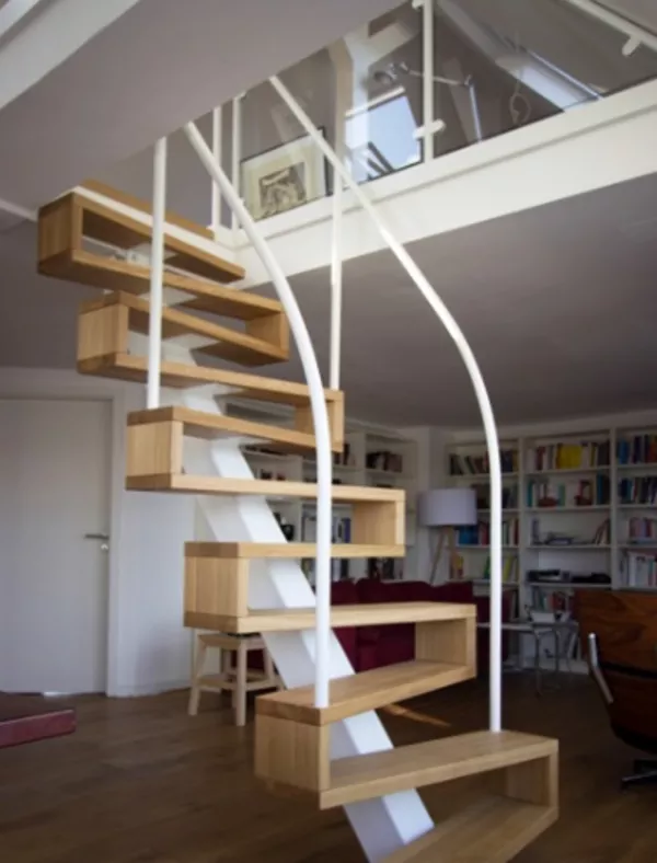 Лестница в дом любых видов из массива древесины. Изготовление и монтаж