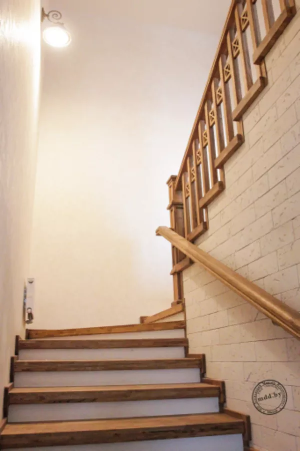 Облицовка бетонной лестницы под ключ с покраской и монтажом 12