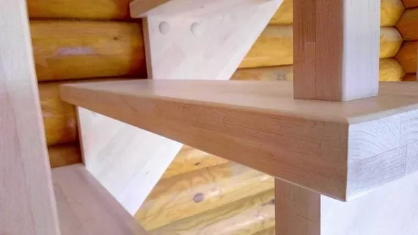 Лестница в дом любых видов из массива древесины. Изготовление и монтаж 10