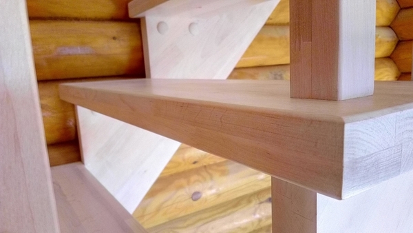 Лестницы межэтажные деревянные любой сложности.Соответствие СНиП 10