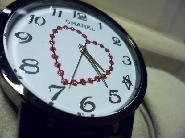 Наручные часы: Chanel 5