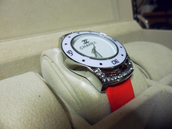 Часы: Chanel - пять цветов 10
