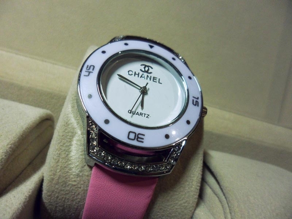 Часы: Chanel - пять цветов 13