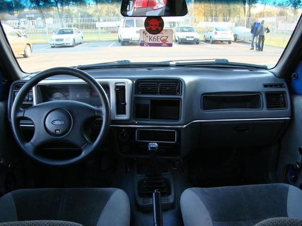 Автомобиль Ford Sierra 1.8