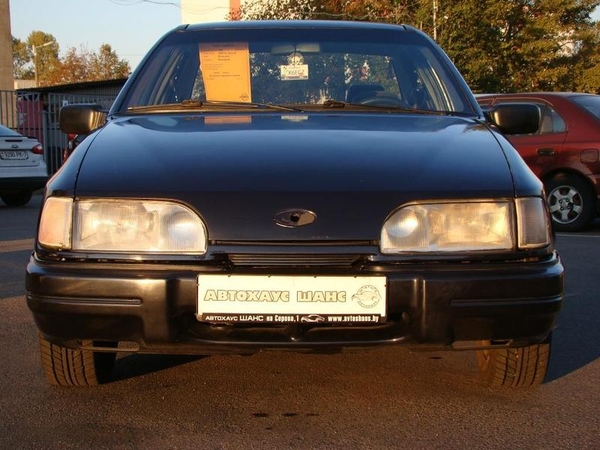 Автомобиль Ford Sierra 1.8 6