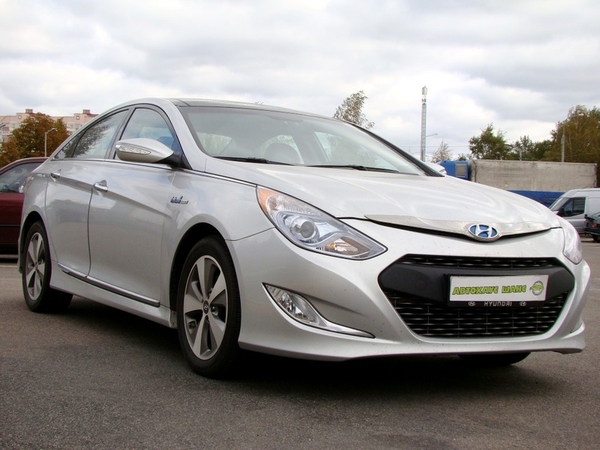 Максимально укомплектованная Hyundai Sonata Hybrid 7