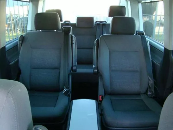 Микроавтобус пассажирский Volkswagen T5 Multivan 10