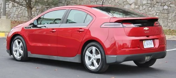 Электромобиль Chevrolet volt 2013 4