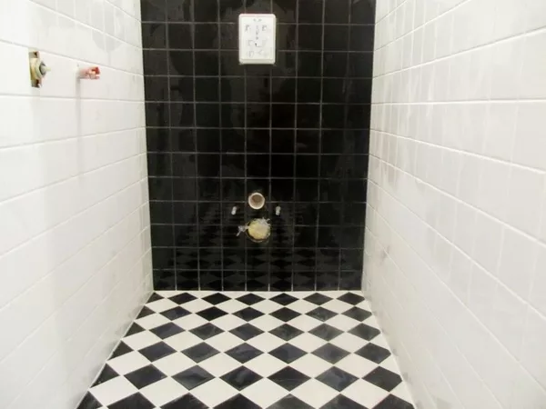 Укладка плитки на пол в ванну и или туалет 5