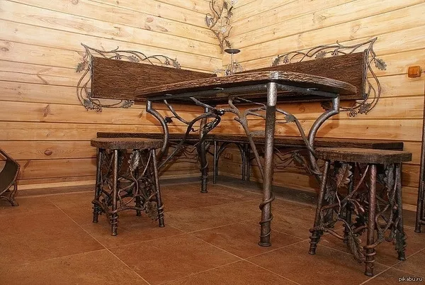 Предметы интерьера кованые. Кованый стол,  стулья,  кровать,  вешалка. 4