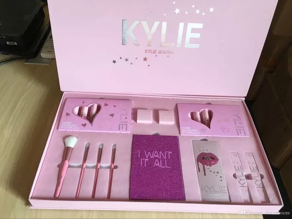 Подарочный набор для макияжа Kylie I Want It All 4