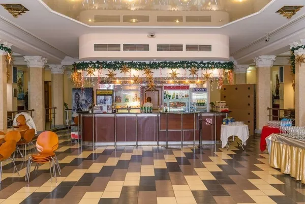 Кафе - фуршетный зал в кинотеатре в центре Минска 150 м2 с низкой арендой. 3
