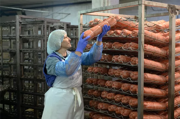 Требуются работники в колбасный отдел (мясокомбинат)