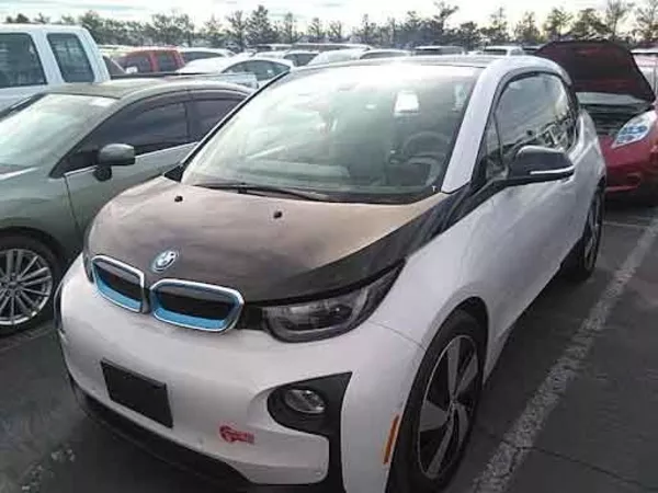 BMW электро-бензиновый,  черно-белый