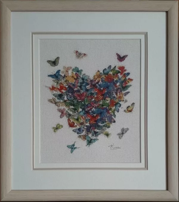 Картина «Сердце из бабочек»,  ручная работа.