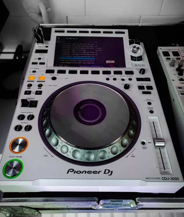 Pioneer DDJ-1000 Controller  ,   Pioneer CDJ-3000 DJ Multi Player