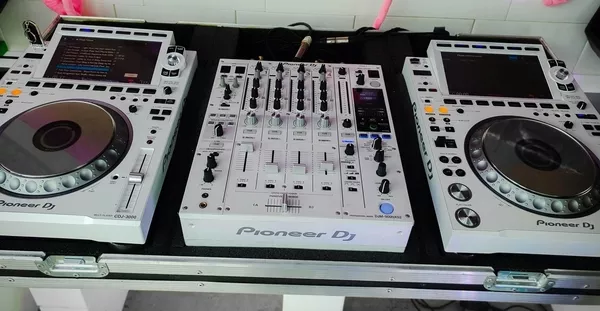 Pioneer DDJ-1000 Controller  ,   Pioneer CDJ-3000 DJ Multi Player 2