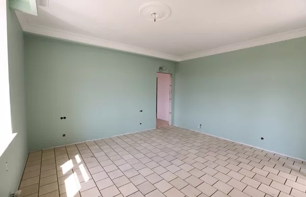 Покраска стен/потолка в квартире/помещении обои под окраску 2