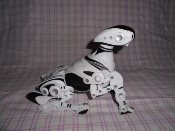 Интерактивный пёс,  робот. Минск