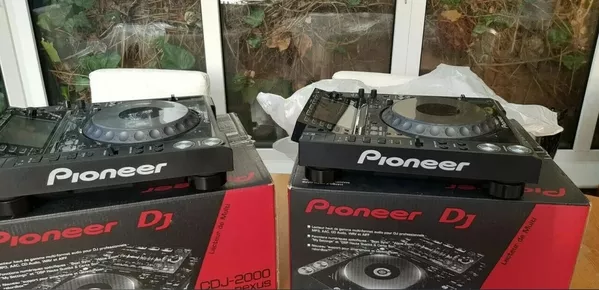 Pioneer CDJ-3000,  DJM-A9,  DJM-V10-LF,  DJM-S11,  Pioneer CDJ-2000NXS2,  DJM-900NXS2 5