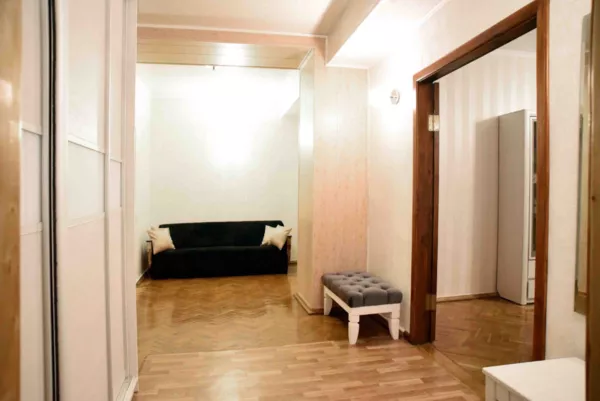 Просторная 3-комнатная квартира в центре города возле стадиона Динамо. 4