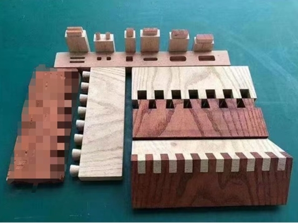 CNC сверлильно-долбежный станок  WOODLAND MACHINERY  (новый) 8