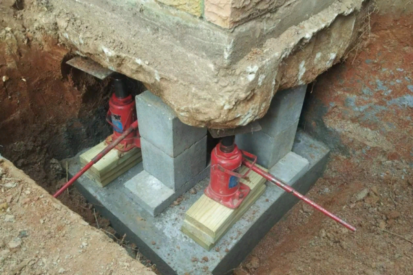 Полное восстановление,  укрепление старых фундаментов