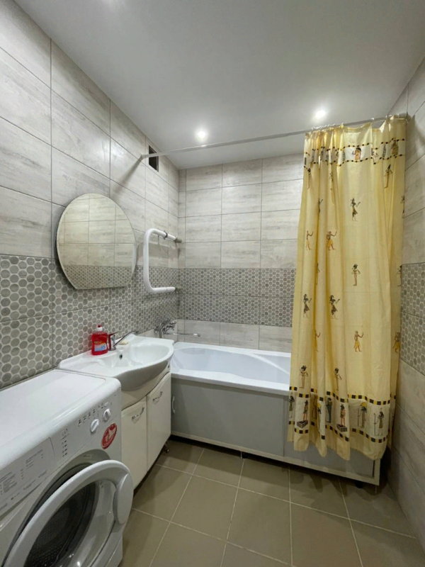 Квартира с хорошим ремонтом на сутки в Мяделе 7