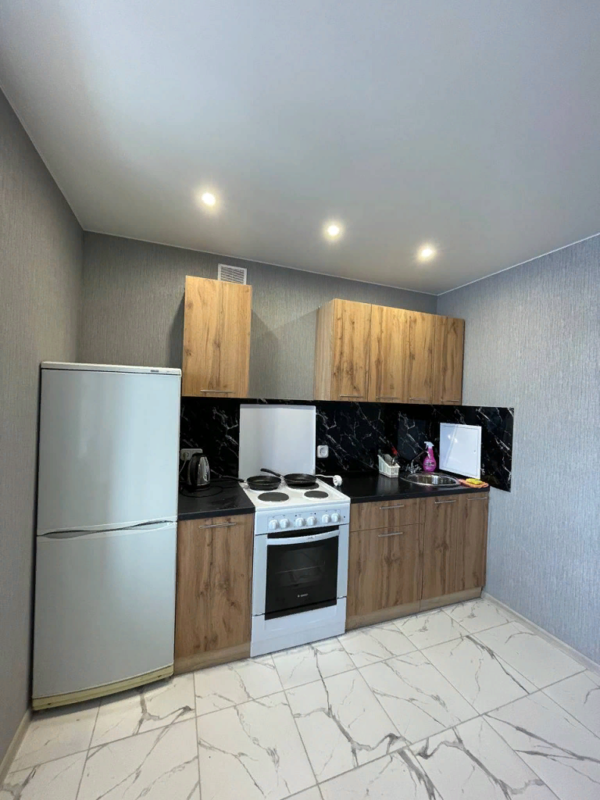 Квартира с хорошим ремонтом на сутки в Мяделе 5