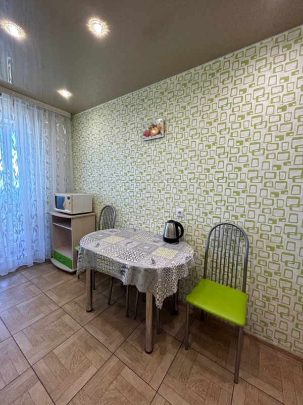 Уютная квартира посуточно в Мяделе. Документами для командировочных 3