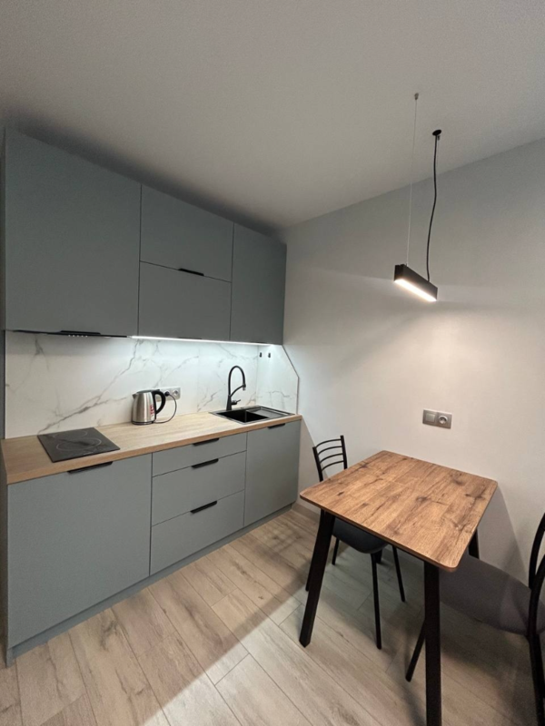 Сдается квартира на сутки в Фаниполе,  подходит для командировок,  семей 4