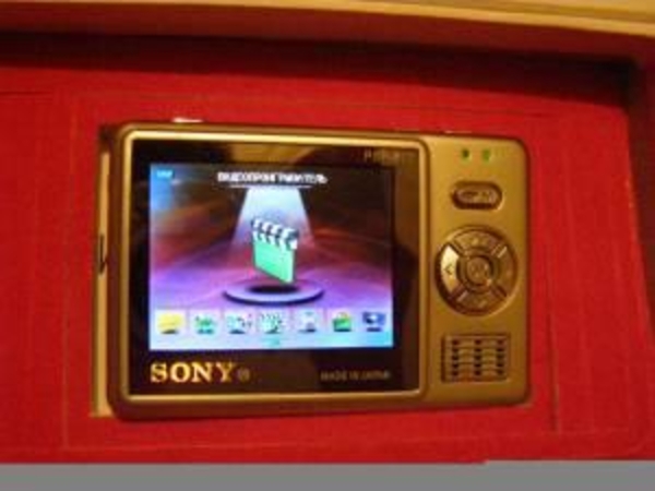 !!!!!!! Продам мультимедийный плеер с цифровой камерой Sony PSP-877 !!